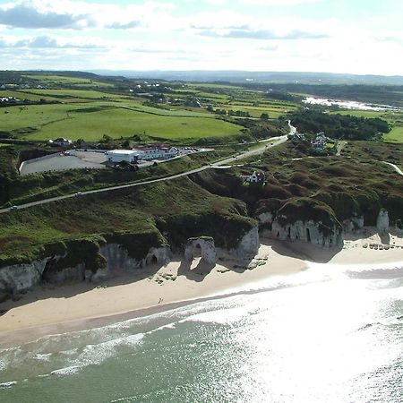 Royal Court Hotel Portrush Kültér fotó