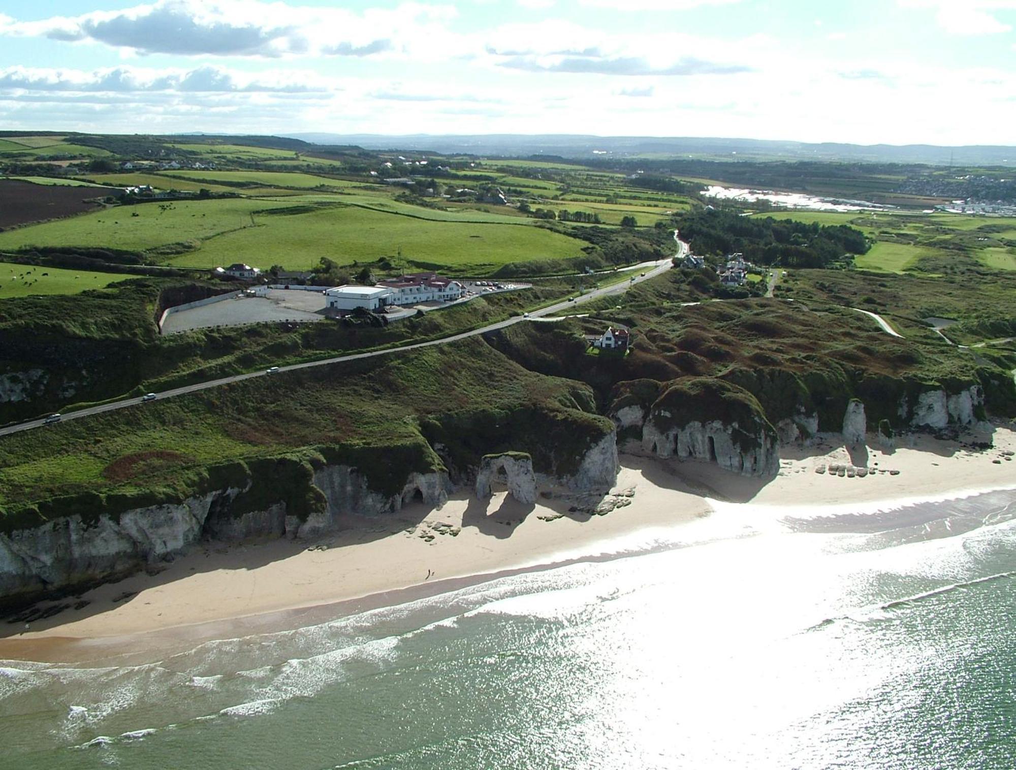 Royal Court Hotel Portrush Kültér fotó